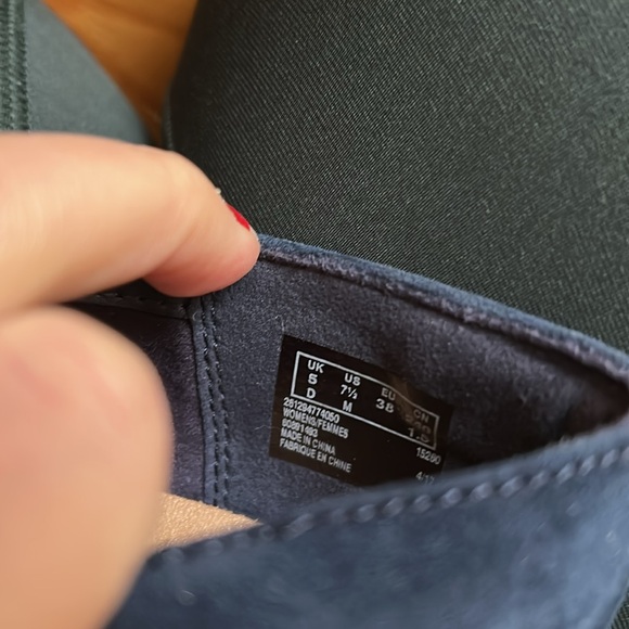 Clark’s Loafers - Picture 4 of 7